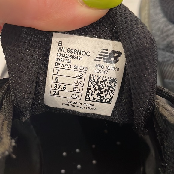 New Balance NB 696 Re-engineered Black Gray Metallic Olive WL696NOC - Picture 8 of 8